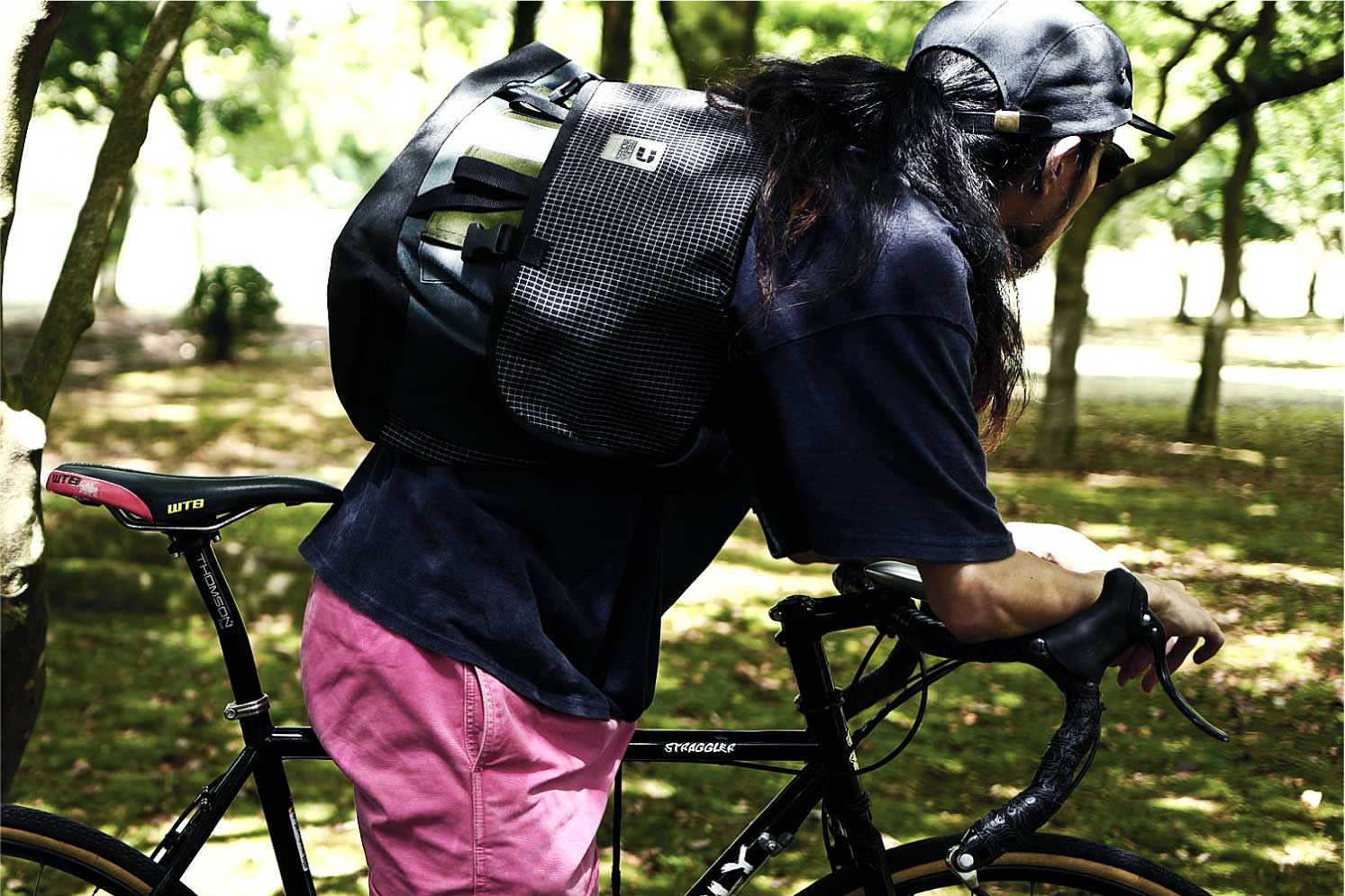 自転車向けのバッグとアクセサリー